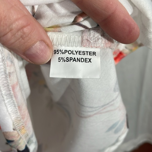 Knot Front Short Sleeve Floral Top - Picture 7 of 8